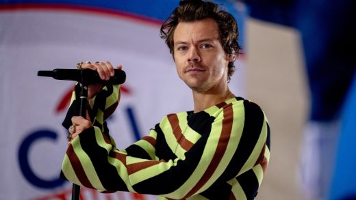 fans-are-alarmed-as-harry-styles-uploads-and-then-removes-a-photo-of-himself-wearing-a-one-direction-shirt