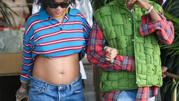 rihanna-shows-off-her-baby-bump-while-out-to-lunch-with-a$ap-rocky
