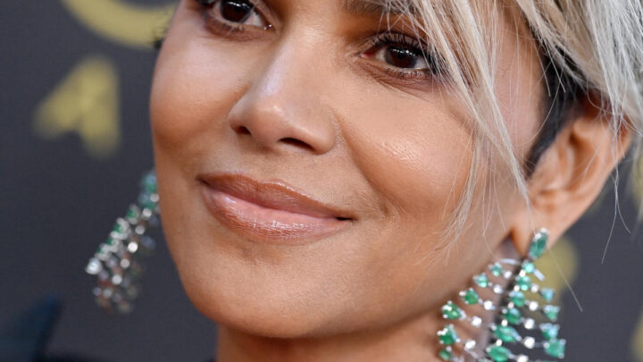 new-razor-haircut-for-halle-berry