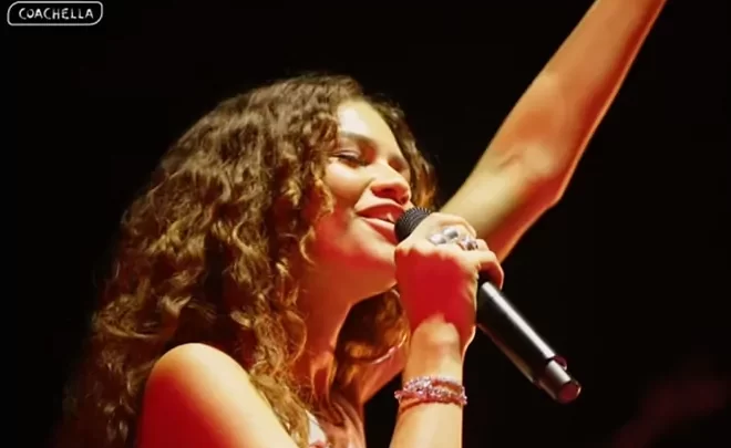 zendaya’s-unexpected-coachella-appearance,-singing-all-for-us