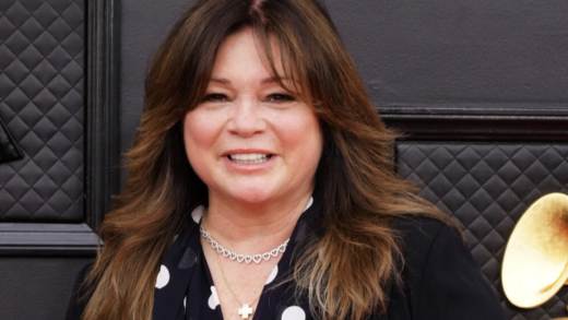 valerie-bertinelli-reveals-new-boyfriend,-two-years-after-divorce-heartbreak-–-and-you-might-recognize-him