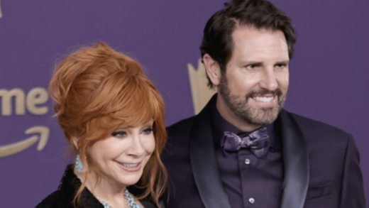 at-69,-reba-mcentire-wears-transparent-lace-to-2024-acm-awards,-and-everyone’s-saying-the-same-thing