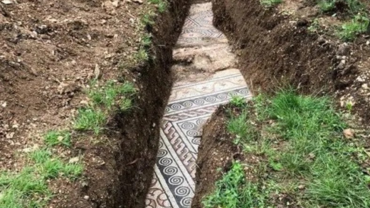 stunning-mosaic-floor-unearthed-in-italy