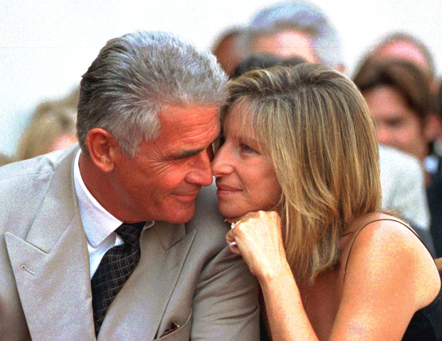 James Brolin and Barbara Streisand in Hollywood in 1998 | Source: Getty Images