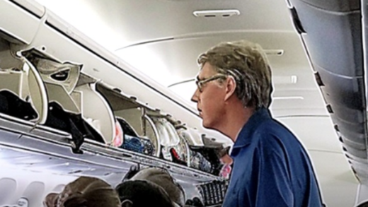 man-mocks-boy-reading-aloud-on-plane,-begs-pardon-by-the-end-of-the-flight
