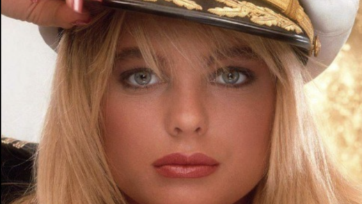 erika-eleniak-is-now-54,-and-the-former-baywatch-star-is-beautiful-as-ever