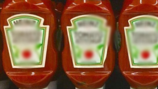the-great-ketchup-debate:-to-refrigerate-or-not-to-refrigerate?
